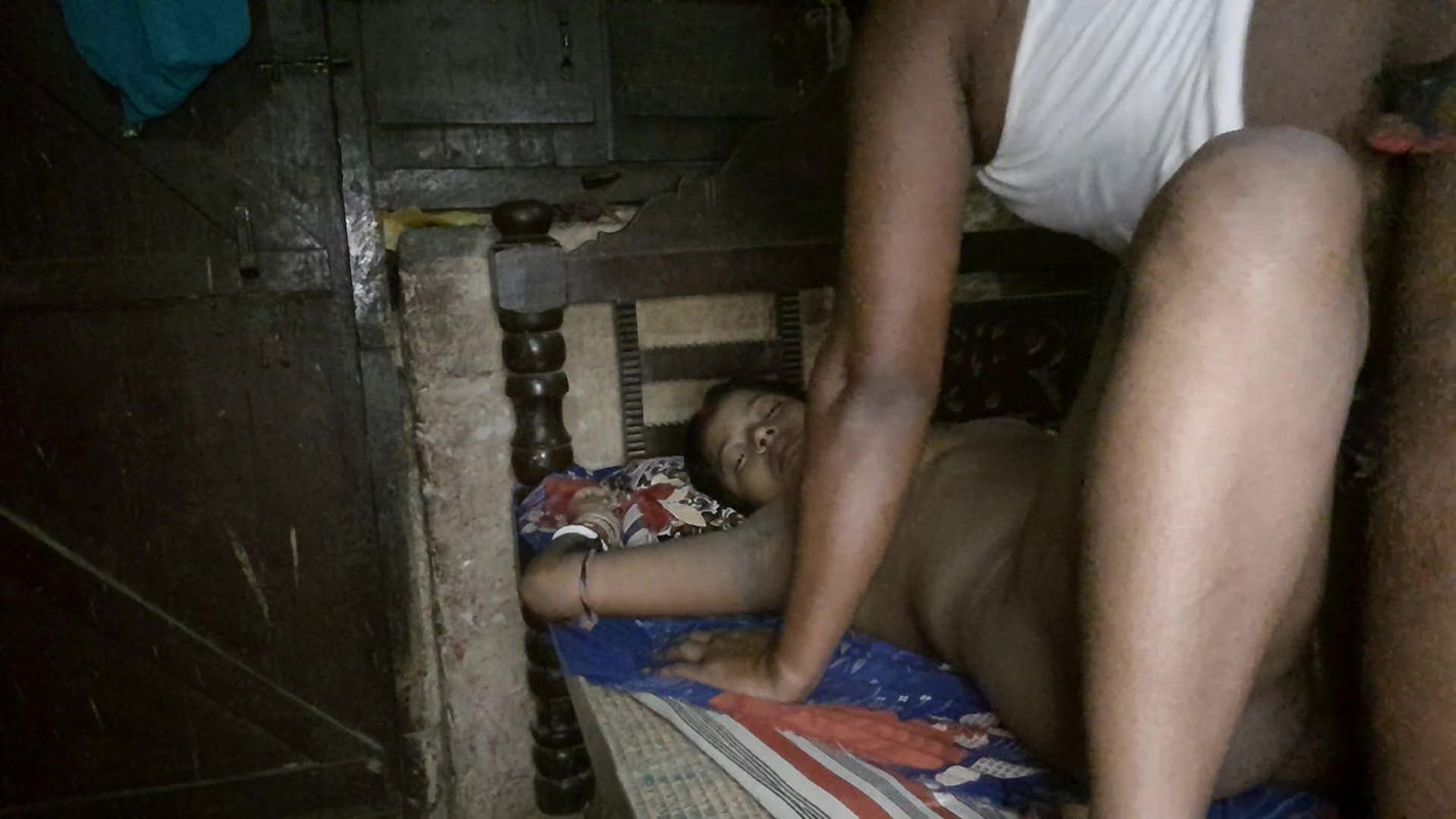 Bangladeshi bhabi fucked hard by her dever in bedroom