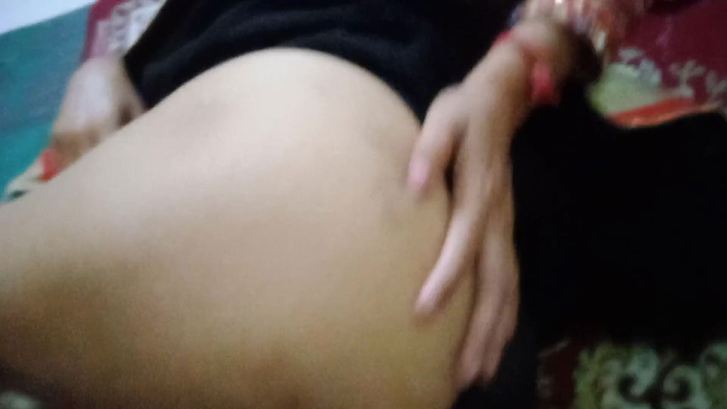 Deshi bhabhi Enjoy sexual orientation, fingering her hot pussy,nippal hit boobs