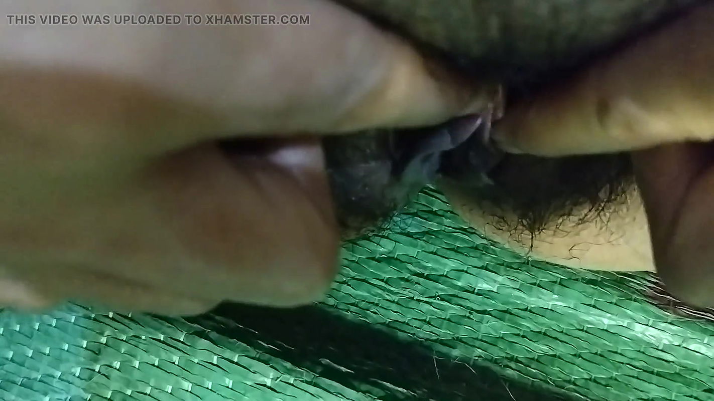 Desi bhabhi fore play with sex toy her hot pussy licked