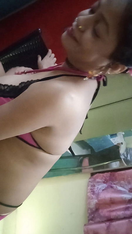 Indian women handjob with sex toy