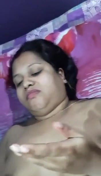 Desi Horny Housewie sucking Neighbr