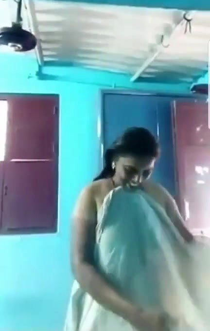 Desi horny maami Showing