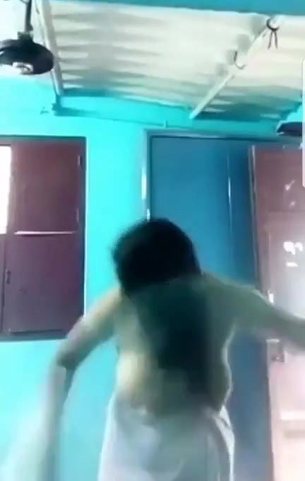 Desi horny maami Showing