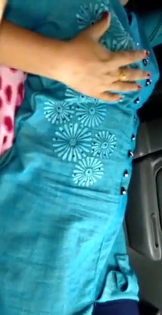 Desi Horny Matured Bhabhi FUked in carr