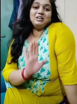 Desi Bhbahiji CHubby n cute