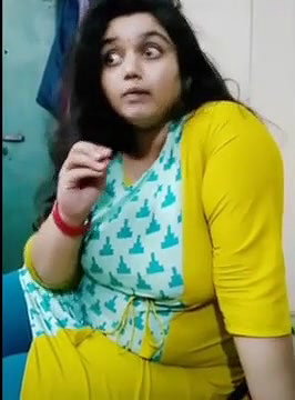 Desi Bhbahiji CHubby n cute
