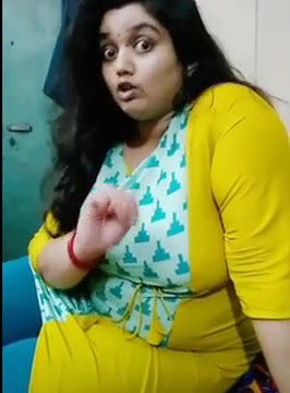 Desi Bhbahiji CHubby n cute