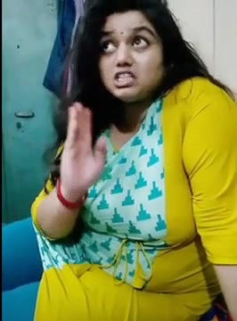 Desi Bhbahiji CHubby n cute
