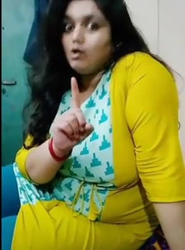 Desi Bhbahiji CHubby n cute