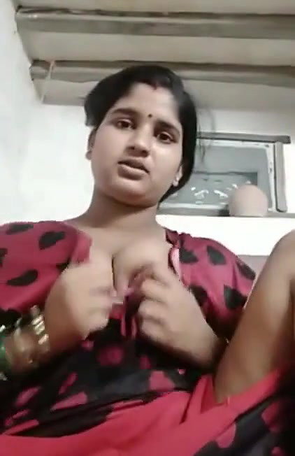 Desi CUteee wife cheeting hubby n showing boobs