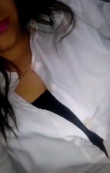 DEsi CUtest Beauty DR bhabhiju with hugee boobs