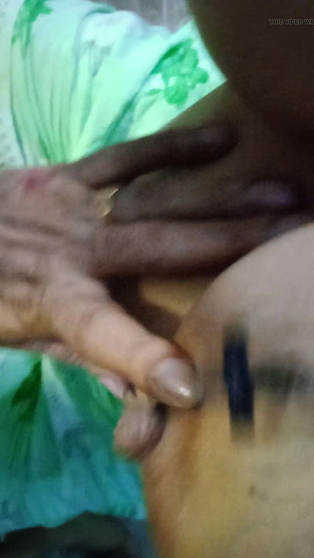 Deshi bhabhi fore play her old watch man,sucking cock,sick,with cream,hot Boobs,nippal