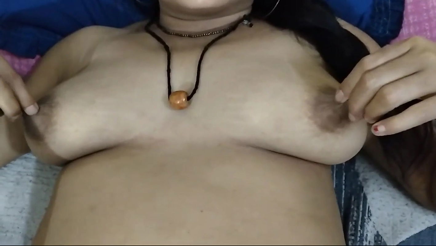 Hot aunty play her pussy with sec toy creampie pussy,boobs,nippal