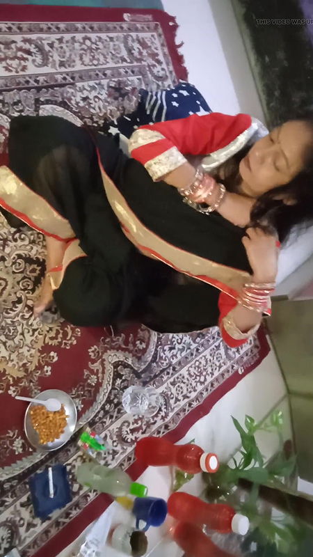 Indian sex girl drink alcohol and smoke fir enjoy sex,fore play her sexual orientation