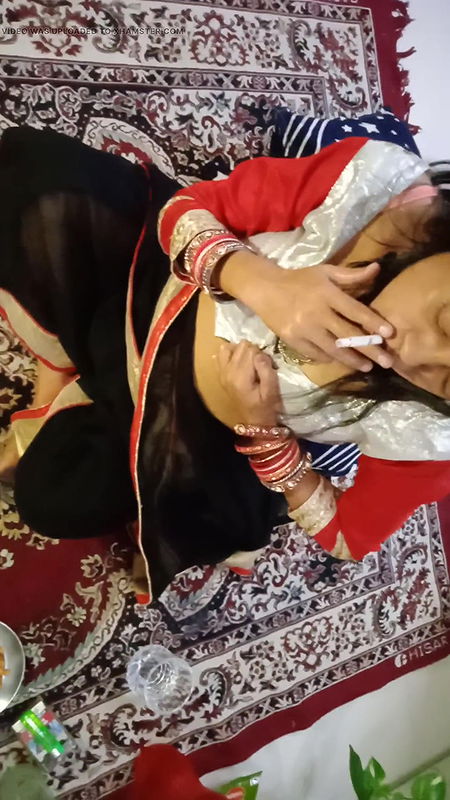 Indian sex girl drink alcohol and smoke fir enjoy sex,fore play her sexual orientation