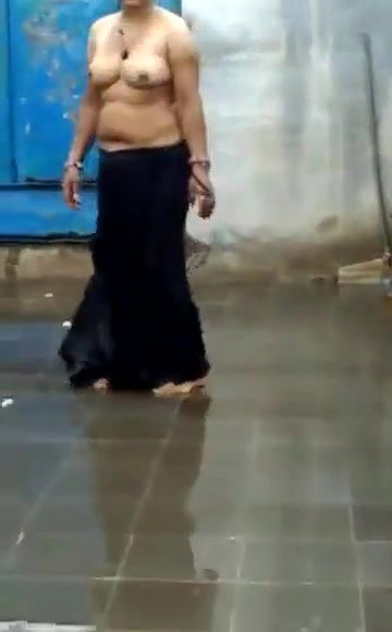 Desi Bhabhi shows to devr niceee