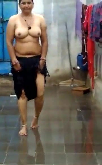 Desi Bhabhi shows to devr niceee
