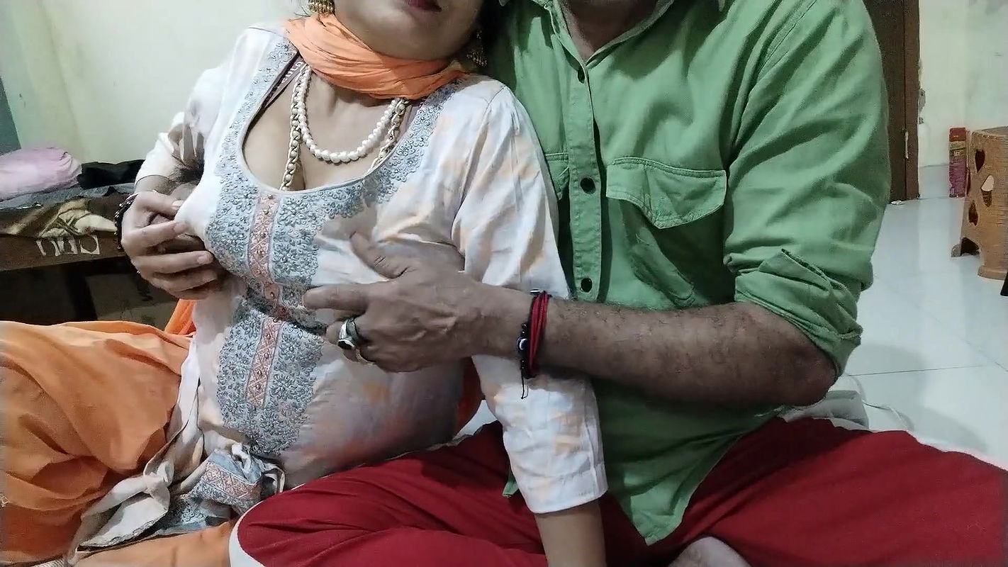 Indian desi bhabhi fore play with her stepdad with didlo hot pussy boobs nipple