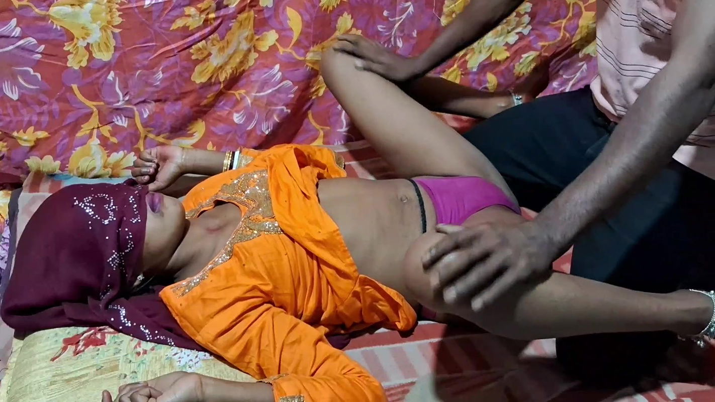 Malik Ne naukrani ko Akele Kamre Mein Chut Chud