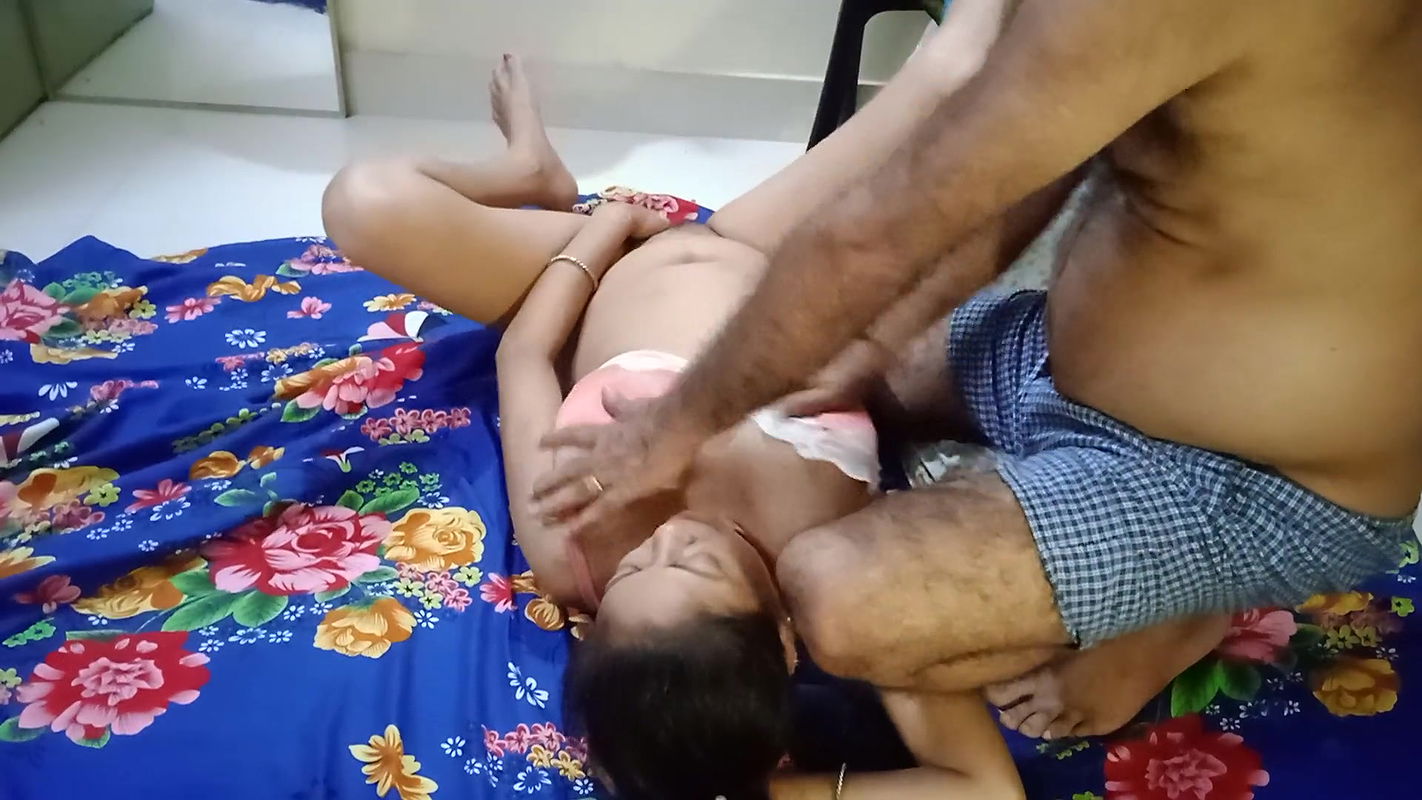 Sasur and indian bhau fucking,sucking hard core sex ,hot pussy noobs,clit