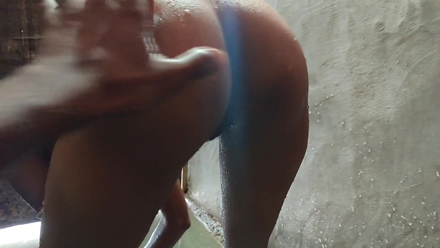 Sunita aunty’s bathing video Sunita aunty’s boob and sex video