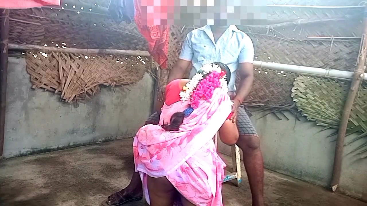 Indian Saree aunty very hot fuck in young boy