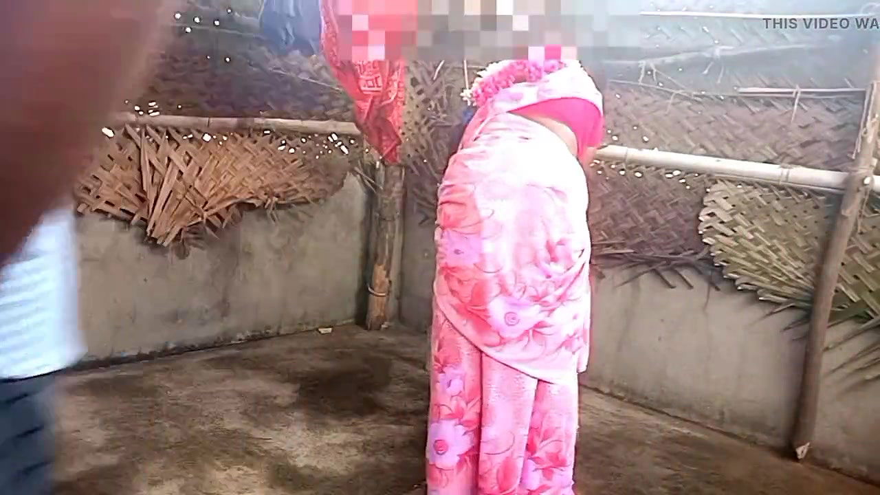 Indian Saree aunty very hot fuck in young boy