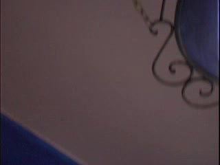 SunnyLeone_pinkboots_behindscenes_4m04