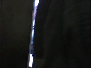 SunnyLeone_pink_gloves_bts_3m_hi_02