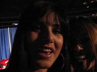 SunnyLeone_party_time