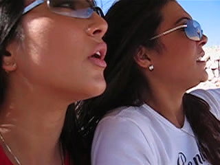 SunnyLeone_friend_hotel_hi