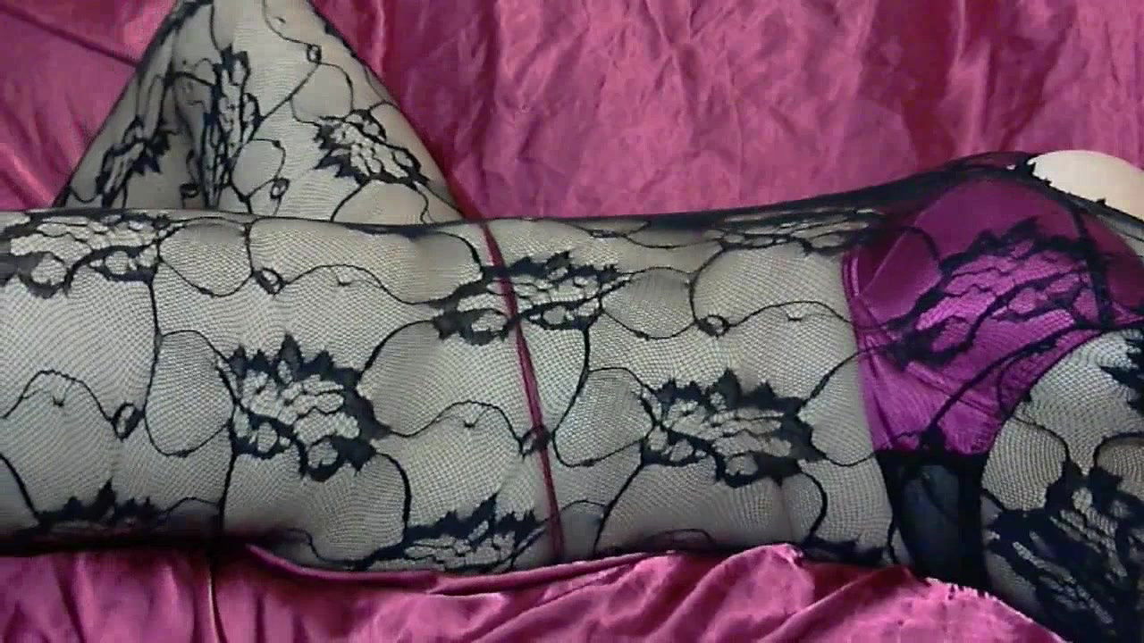 IndianSexVideoz_indian_babe_in_lace_body_stockings