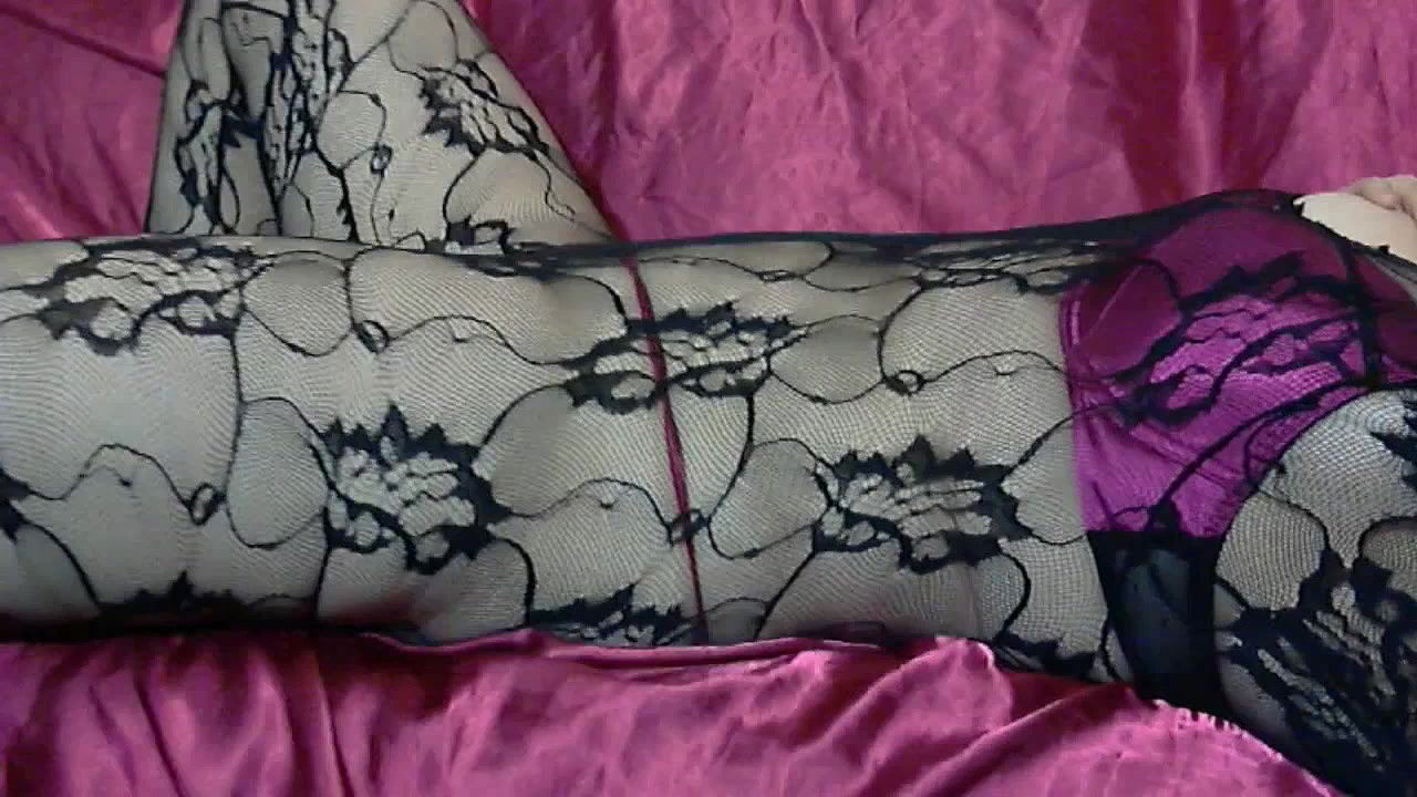 IndianSexVideoz_indian_babe_in_lace_body_stockings