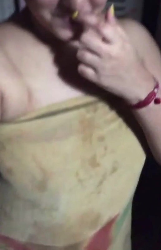 Bhabi Shows Her Ass and Boobs