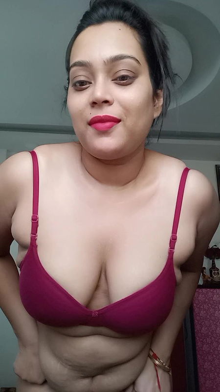 Piyali Nandy Hot Nude Show Solo ~ App Content