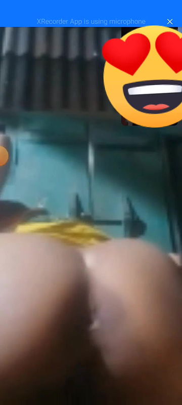 Bhabi Showing Asshole