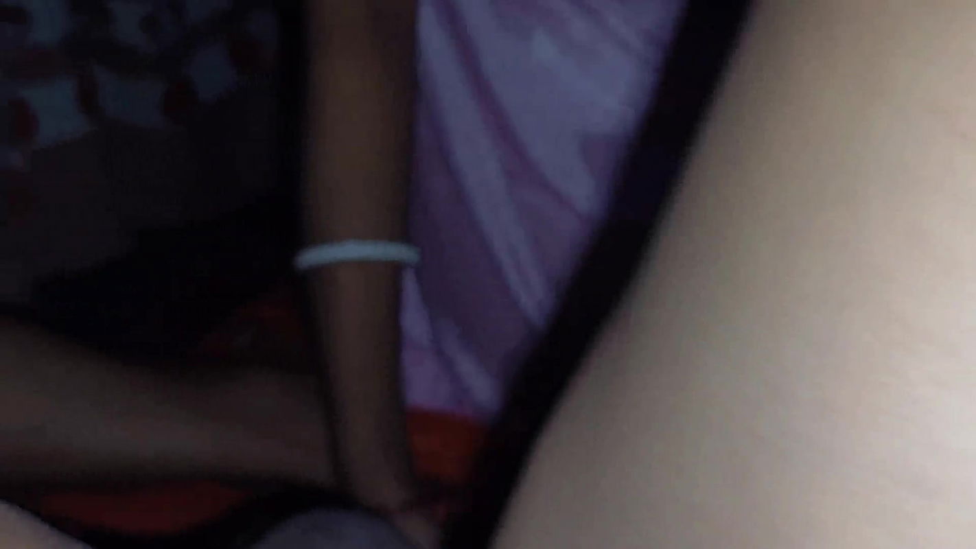 Lund se ek bar Fingering se ek bar Pani nikal kar diya hot Indian bhabhi