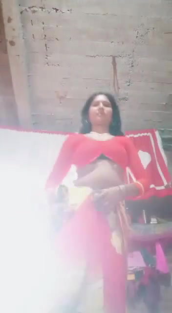 Village bhabhi showing