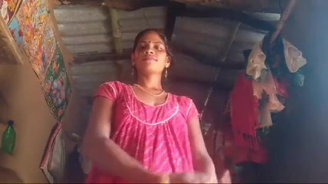 Village Aunty showing pussy
