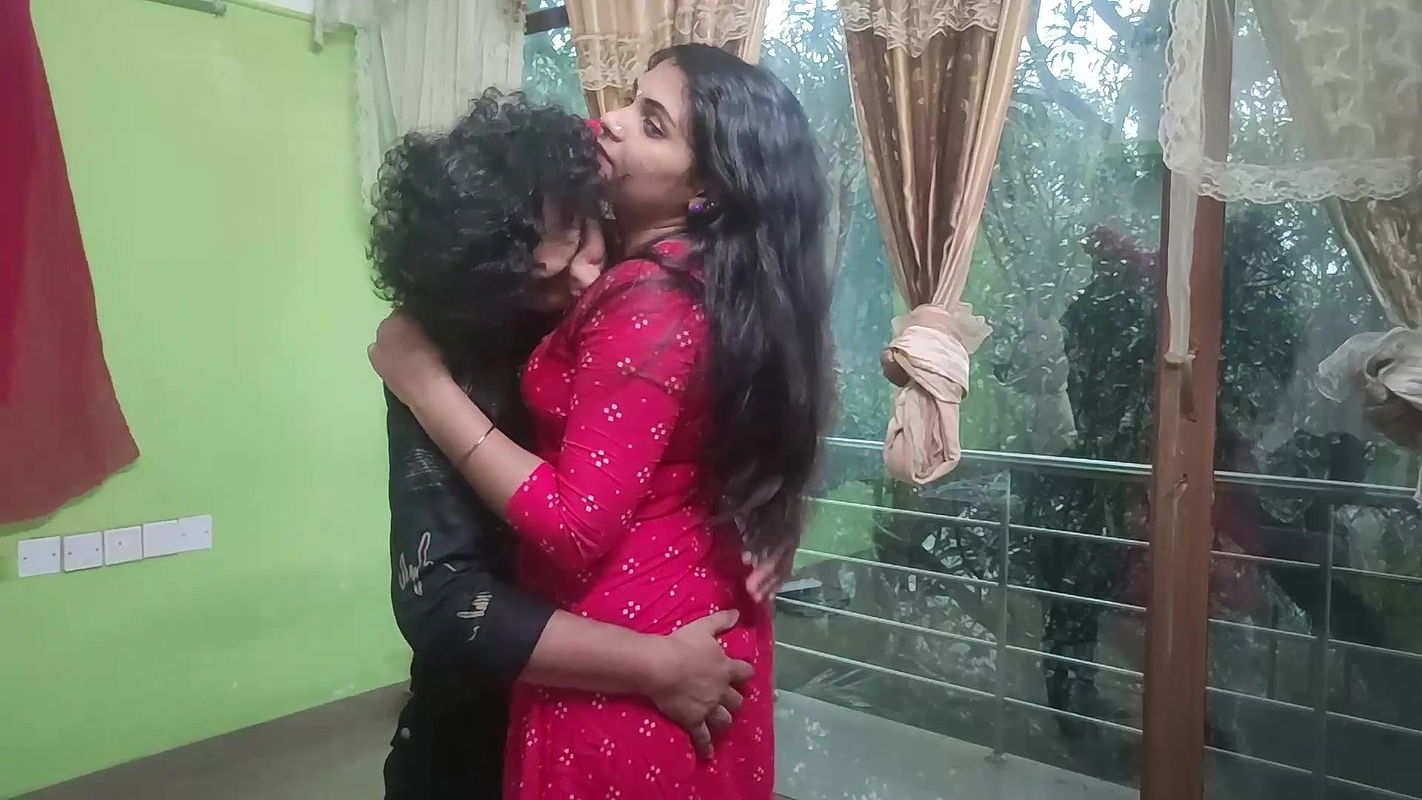 Hot wife kissed and ass grabbing boob pressed by her husband part2