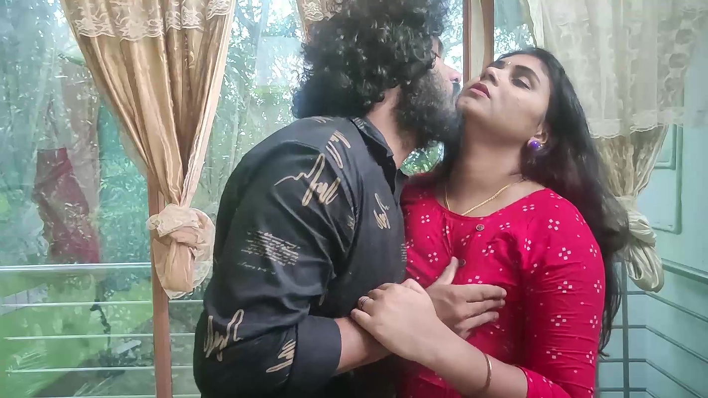 Hot wife kissed and ass grabbing boob pressed by her husband part2