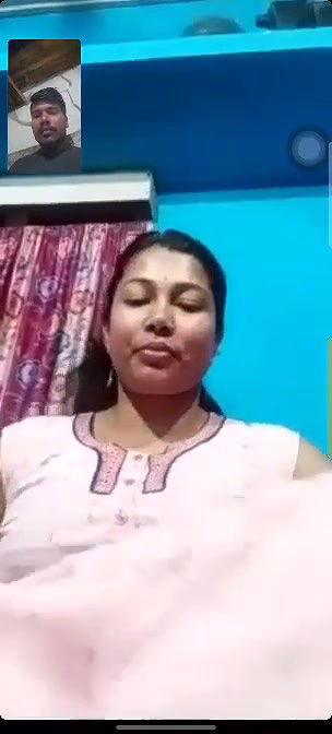 Desi bhabhi showing exploring pussy on call