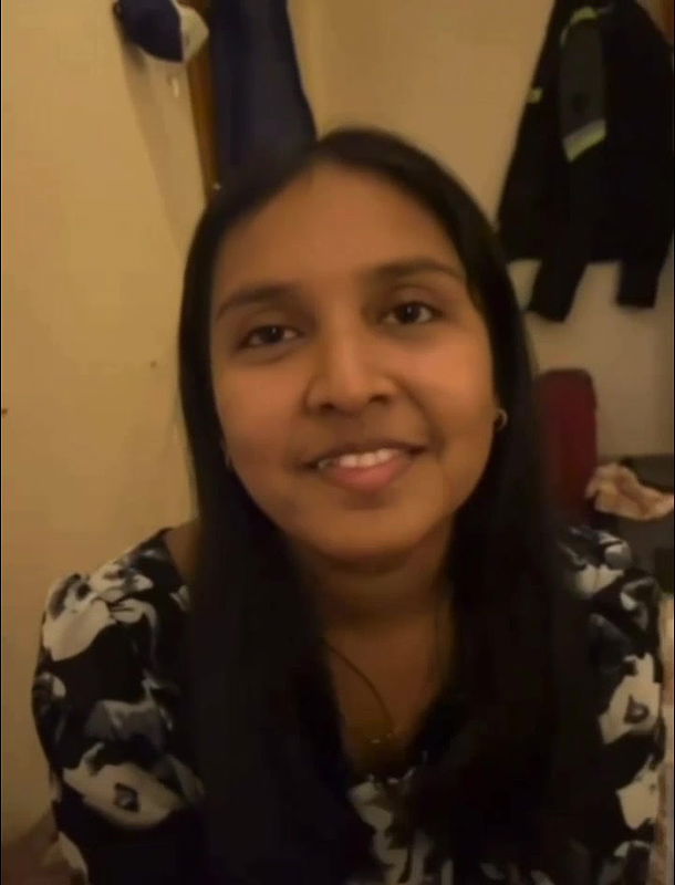 Delhi sexy gf giving hand job nd blowjob