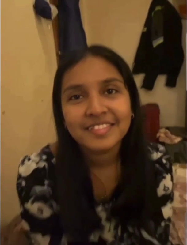 Delhi sexy gf giving hand job nd blowjob