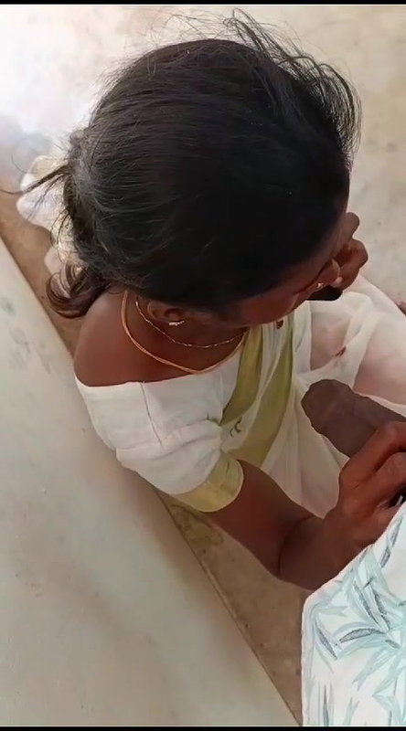 Mallu wife giving blowjob nd choking