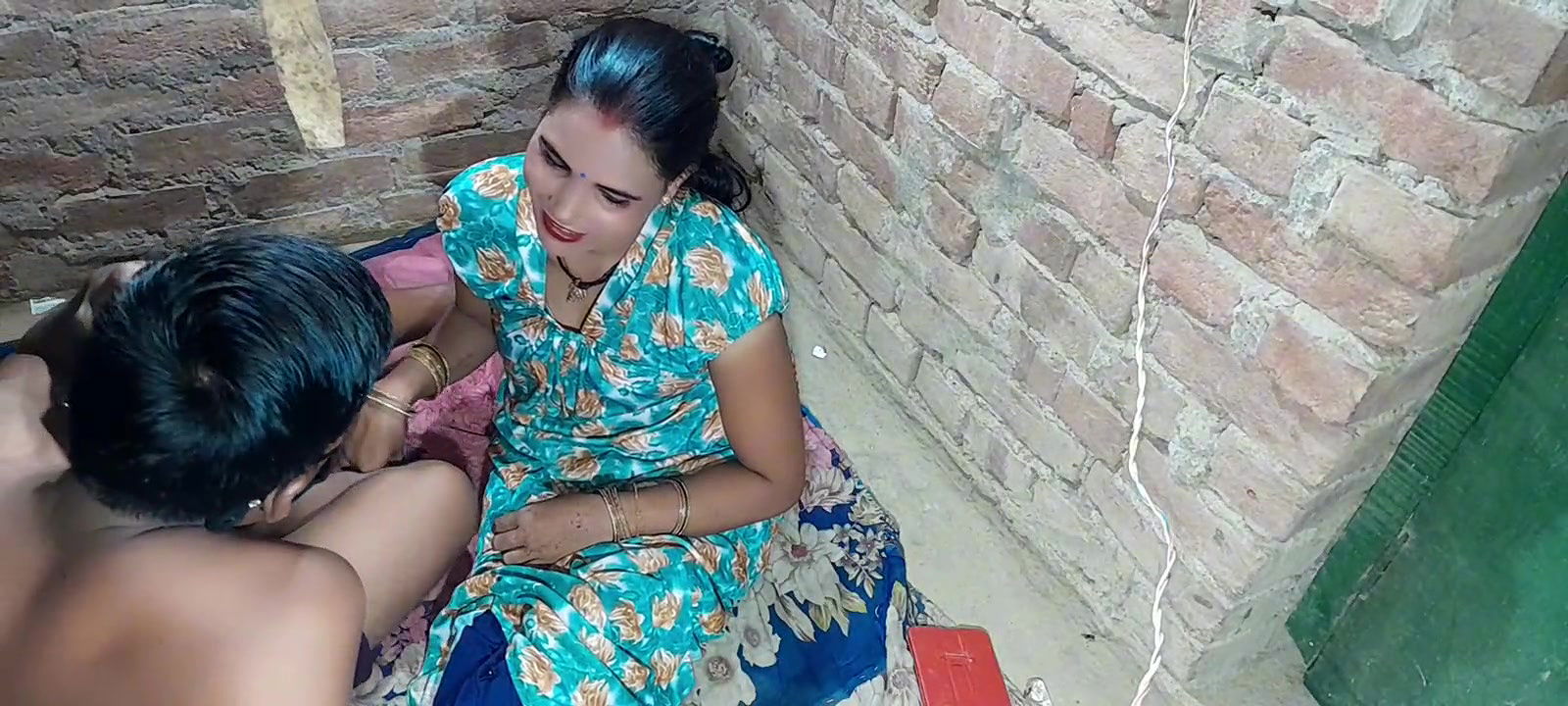 Sister-in-law’s hot sex with lip kiss with Hindi language