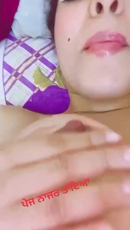 Beautiful Gf Showing