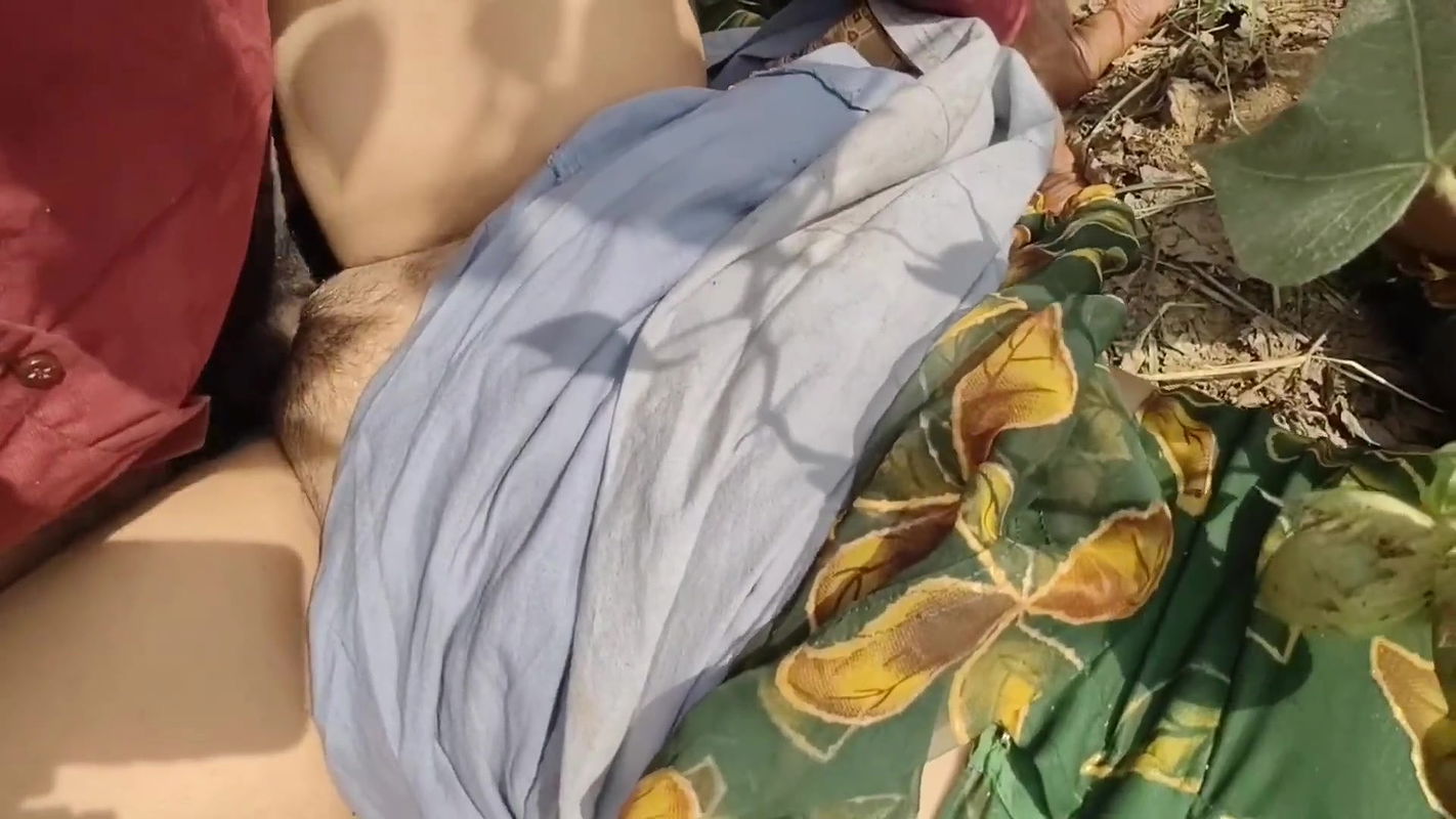 Desi Indian village maid fucked by Malik, hindi maid outdoor jaungal sex viral video hindi audio lHD