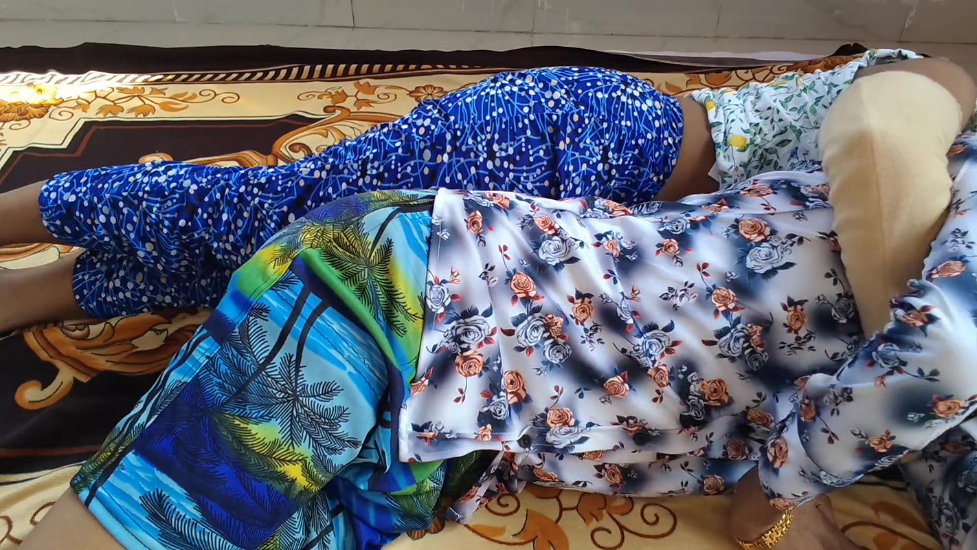 Indian husband has instant sex with Tharki Bibi Sarika, Sarika said I feel like having sex, get up and have a lot of sex