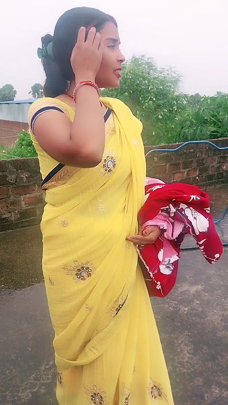 I Fucked My Sister-In-Lawon the Roof of the House During the Rainy Season on the Floor When She Went to